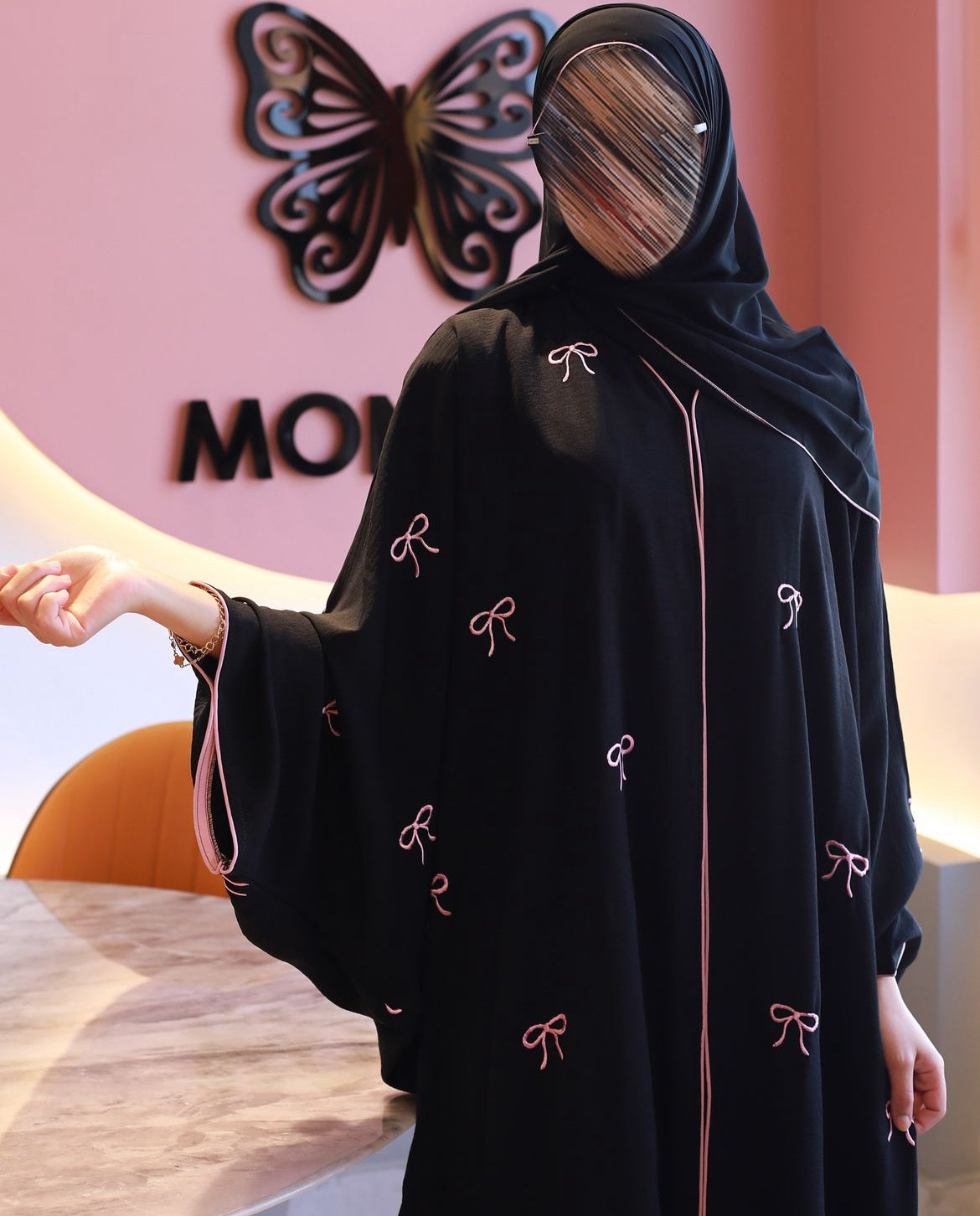 Black Nida Bow Abaya