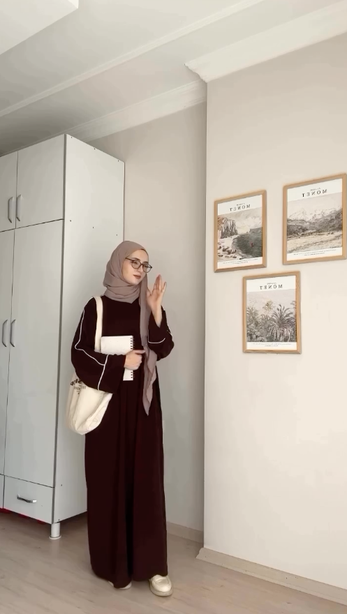 Soft Nida Piping Abaya