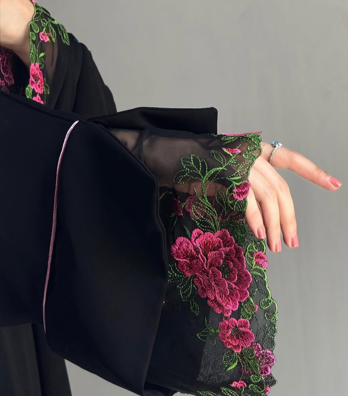 Black Nida Noor e Gul abaya