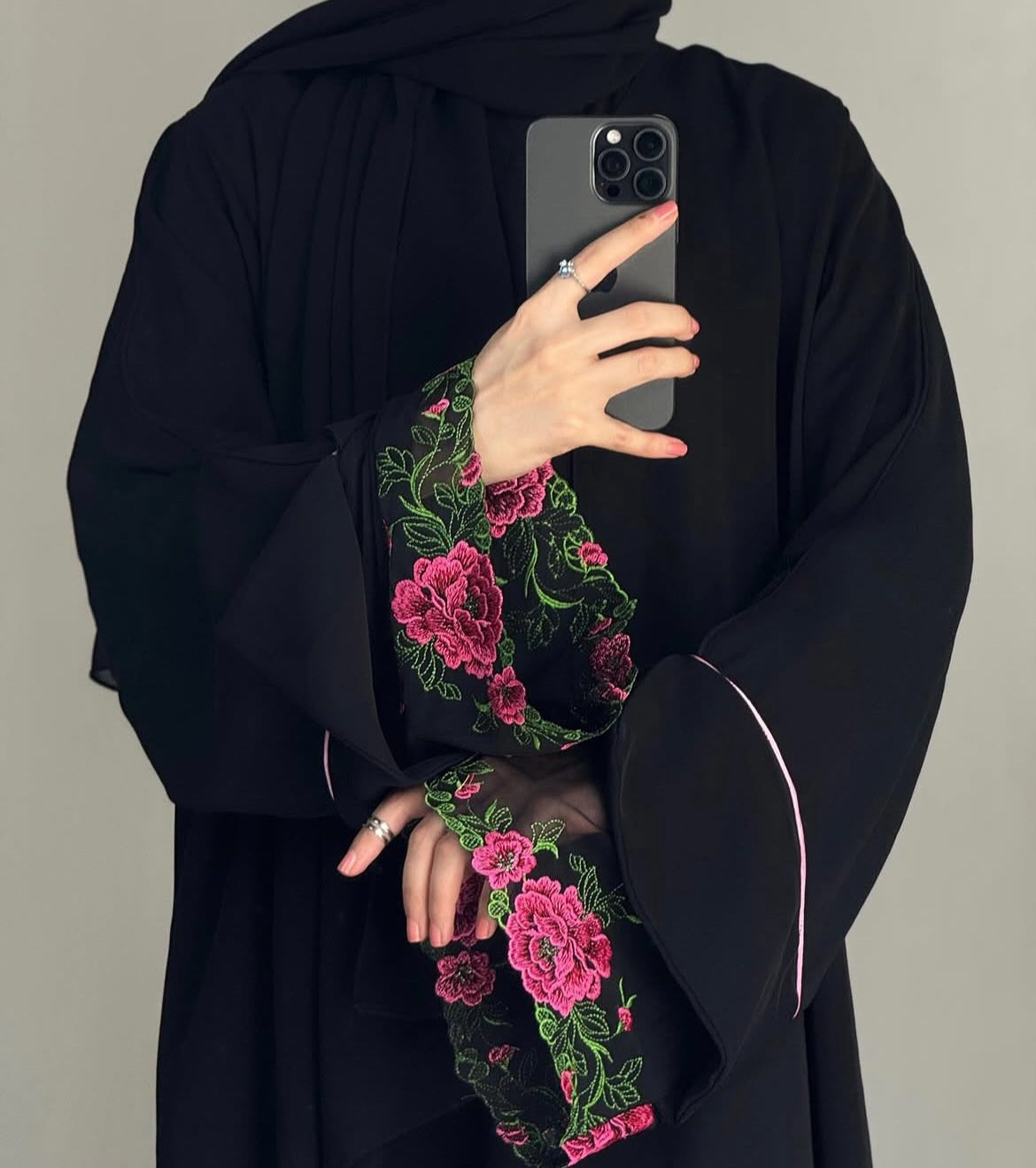 Black Nida Noor e Gul abaya