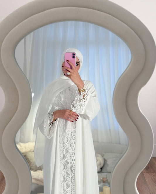 white Nida Safaa Abaya