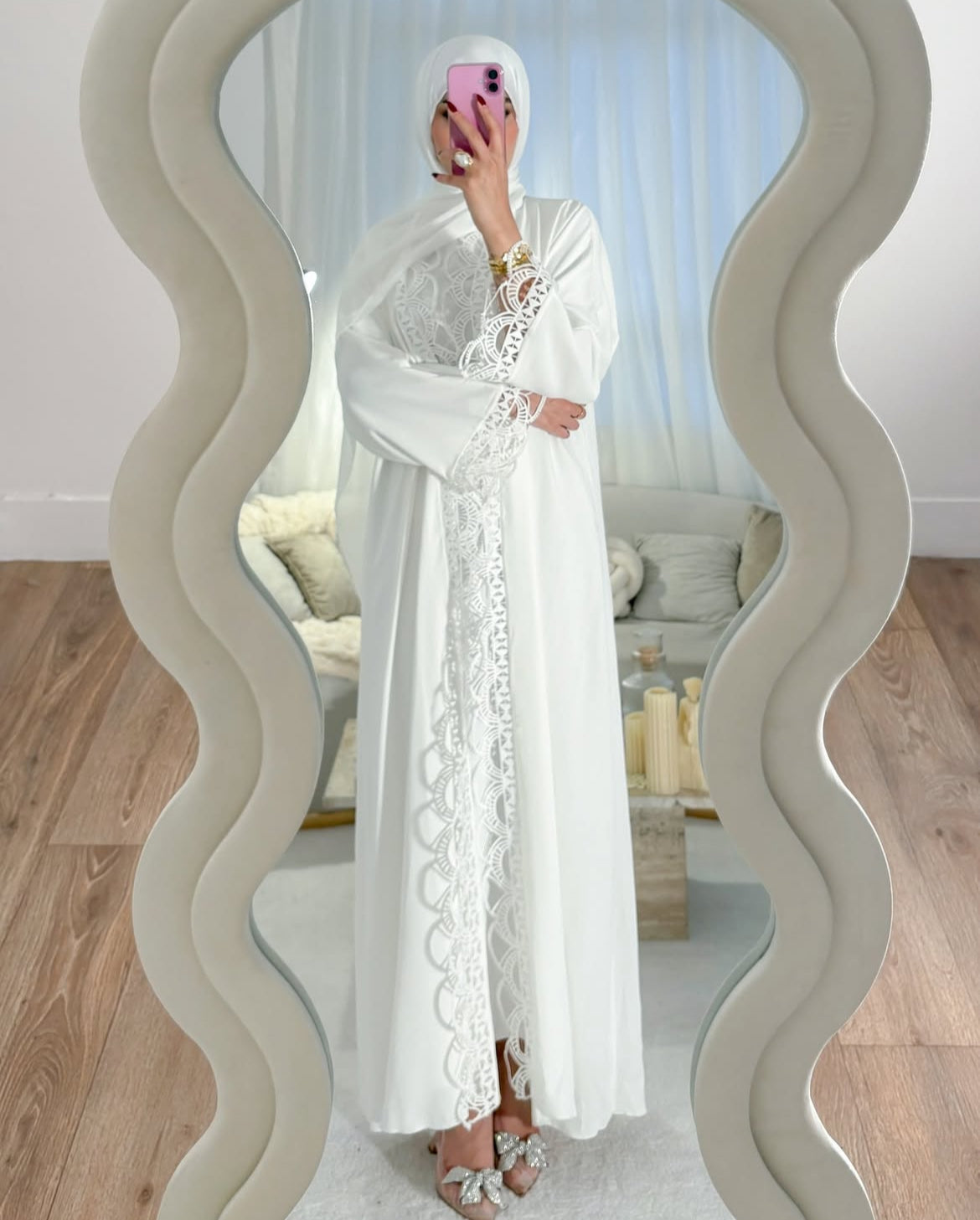 white Nida Safaa Abaya